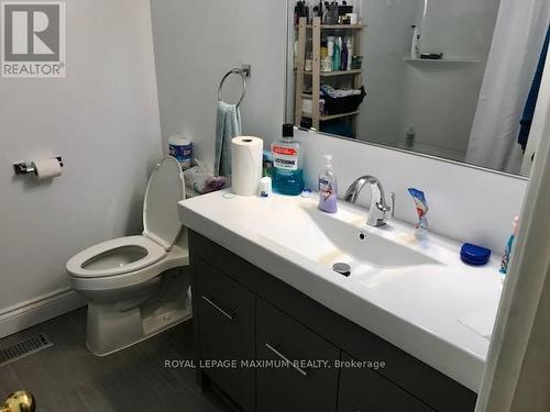 102 Navenby Crescent, Toronto, ON - Indoor Photo Showing Bathroom