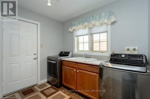 7 Strathcona St, Dutton/Dunwich, ON - Indoor Photo Showing Laundry Room