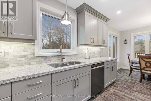 5617 7 Line N, Oro-Medonte, ON - Indoor Photo Showing Kitchen With Double Sink