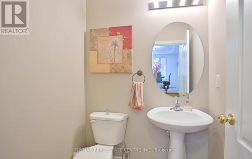 265 Scott Blvd, Milton, ON - Indoor Photo Showing Bathroom