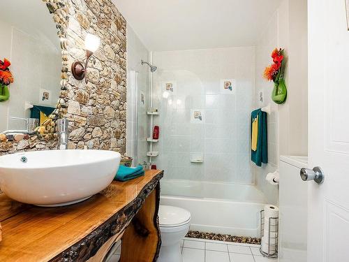 Salle de bains - 201-95 Rue Pierre-Laporte, Saint-Eustache, QC - Indoor Photo Showing Bathroom