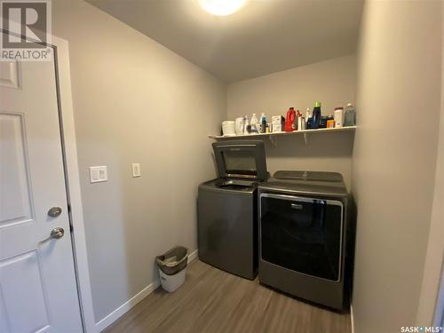 18 Chinook Place, Maple Creek, SK - Indoor Photo Showing Laundry Room