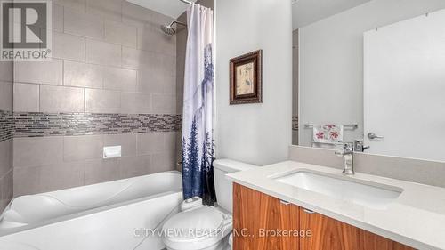 #3208 -4099 Brickstone Mews, Mississauga, ON - Indoor Photo Showing Bathroom