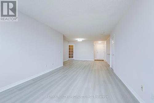 807 - 35 Kingsbridge Garden Circle, Mississauga, ON - Indoor Photo Showing Other Room