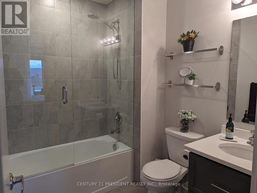 45 - 590 North Service Road S, Hamilton, ON - Indoor Photo Showing Bathroom