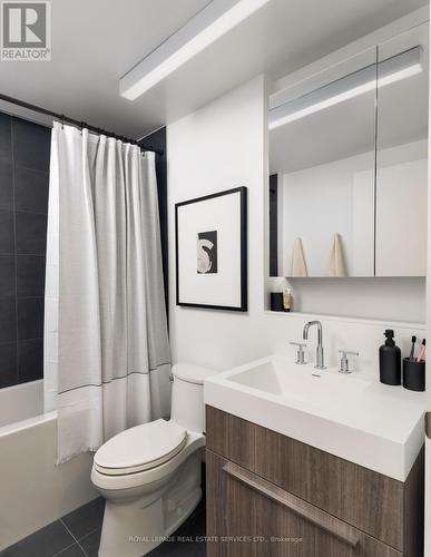 1704 - 57 Spadina Avenue, Toronto, ON - Indoor Photo Showing Bathroom