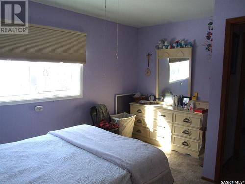308 4Th Street W, Leader, SK - Indoor Photo Showing Bedroom