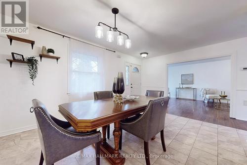 764 Hillcrest Rd, Pickering, ON - Indoor Photo Showing Dining Room