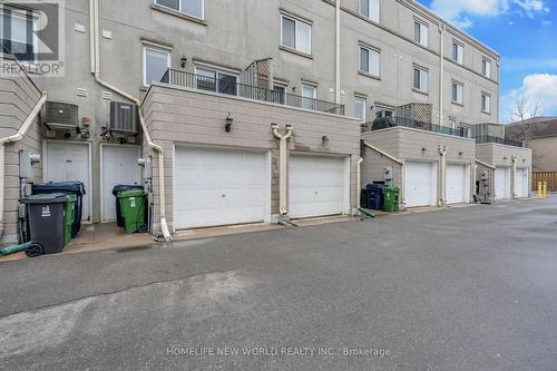 66F Finch Ave W, Toronto, ON - Indoor Photo Showing Garage