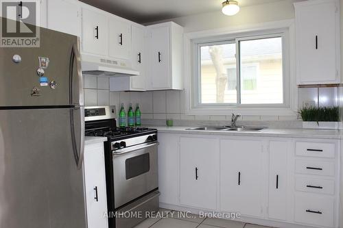 458 Midwood Crescent, Waterloo, ON - Indoor Photo Showing Kitchen With Double Sink