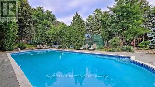 305 Woodland Acres Crescent, Vaughan, ON - Outdoor With In Ground Pool With Backyard