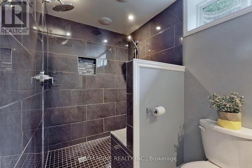8774 Wellington Rd 5, Minto, ON - Indoor Photo Showing Bathroom