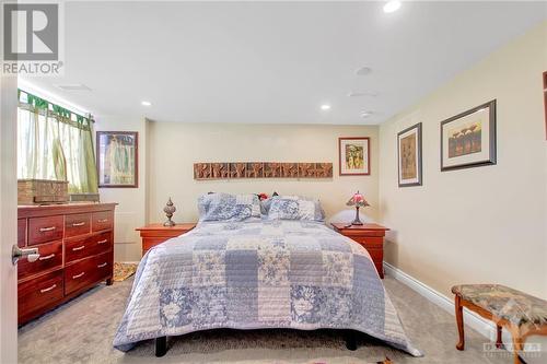 1331 Bloomsbury Crescent, Ottawa, ON - Indoor Photo Showing Bedroom