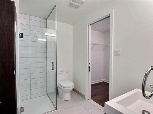 Salle de bains - 2210-1155 Rue De La Montagne, Montréal (Ville-Marie), QC - Indoor Photo Showing Bathroom