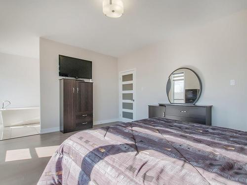 Master bedroom - 18-661 Boul. Adolphe-Chapleau, Bois-Des-Filion, QC - Indoor Photo Showing Bedroom