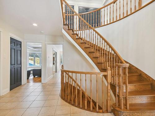 Staircase - 303A Brighton Drive, Beaconsfield, QC - Indoor Photo Showing Other Room