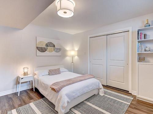Chambre Ã Â coucher - 115 Rue De La Terre-De-Feu, La Prairie, QC - Indoor Photo Showing Bedroom