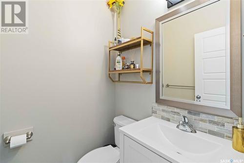 40 115 Veltkamp Crescent, Saskatoon, SK - Indoor Photo Showing Bathroom