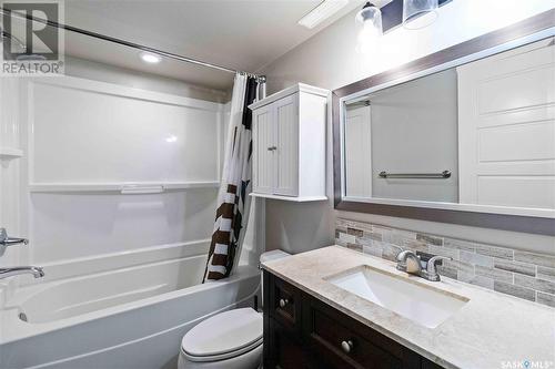 40 115 Veltkamp Crescent, Saskatoon, SK - Indoor Photo Showing Bathroom
