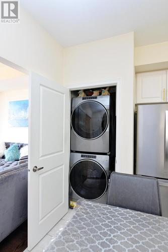 90 Hashmi Place, Brampton, ON - Indoor Photo Showing Laundry Room