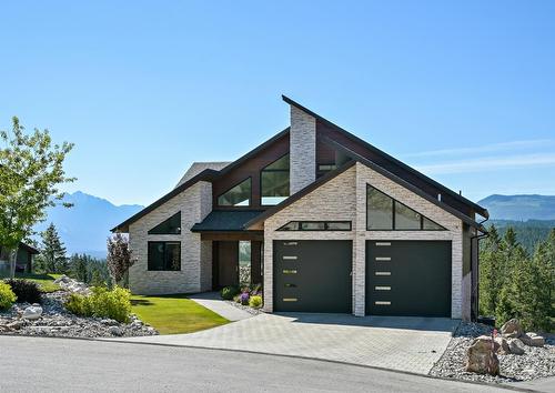2619 Brewer Ridge Rise, Invermere, BC - Outdoor With Facade