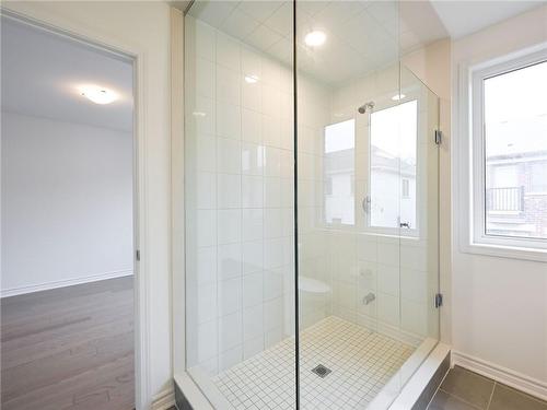 4045 Saida Street, Mississauga, ON - Indoor Photo Showing Bathroom
