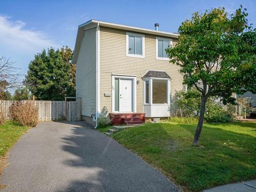 Frontage - 80 Av. Portway, Pointe-Claire, QC - Outdoor