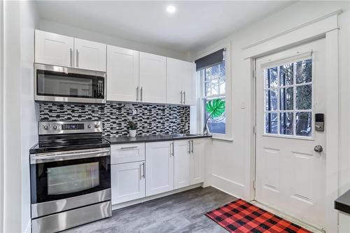 1164 King Street E, Hamilton, ON - Indoor Photo Showing Kitchen