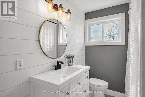 343 Gifford Dr, Smith-Ennismore-Lakefield, ON - Indoor Photo Showing Bathroom