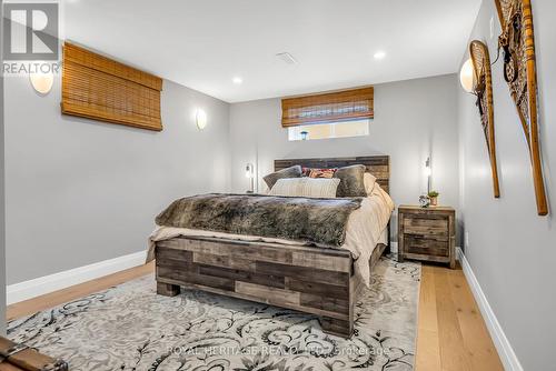 343 Gifford Drive, Smith-Ennismore-Lakefield, ON - Indoor Photo Showing Bedroom