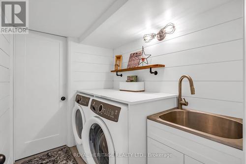 343 Gifford Drive, Smith-Ennismore-Lakefield, ON - Indoor Photo Showing Laundry Room