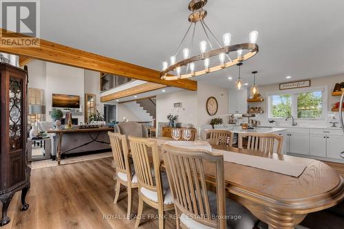 20851 Loyalist Pkwy, Prince Edward County, ON - Indoor Photo Showing Dining Room