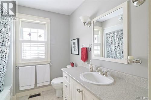 800 Douglas Avenue, Fredericton, NB - Indoor Photo Showing Bathroom