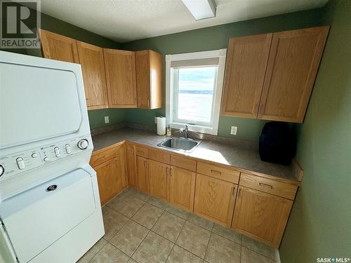 208 Mckillop Place, Last Mountain Lake East Side, SK - Indoor Photo Showing Laundry Room