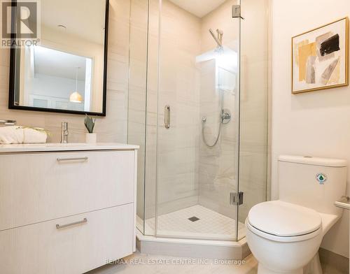 424 - 280 Howland Avenue, Toronto, ON - Indoor Photo Showing Bathroom