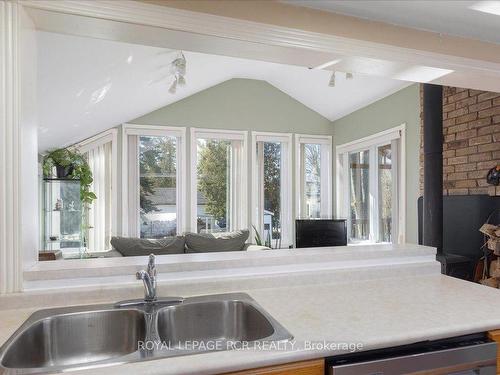 1 Empress Lane, Innisfil, ON - Indoor Photo Showing Kitchen With Double Sink