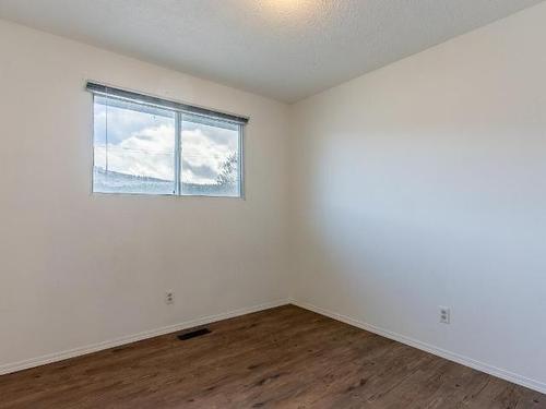 1738 Frontage Road, Clinton, BC - Indoor Photo Showing Other Room
