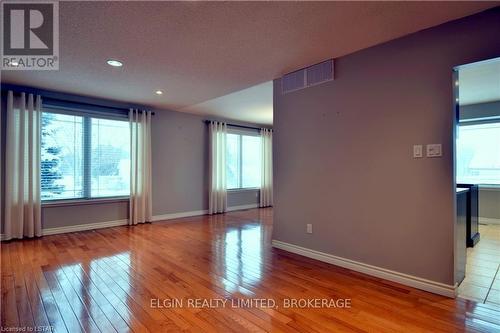 105 Dufferin St, Central Elgin, ON - Indoor Photo Showing Other Room