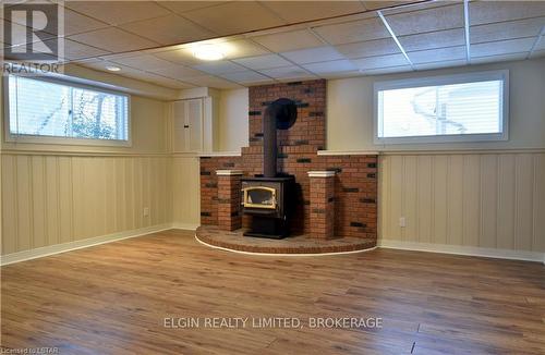 105 Dufferin St, Central Elgin, ON - Indoor With Fireplace