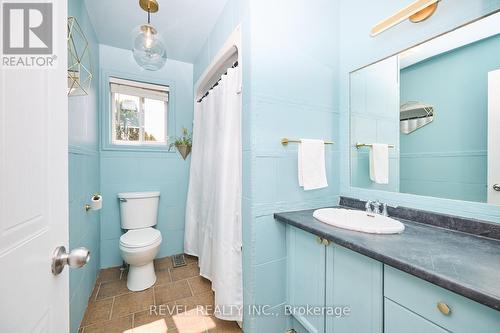 849 Concession Rd, Fort Erie, ON - Indoor Photo Showing Bathroom