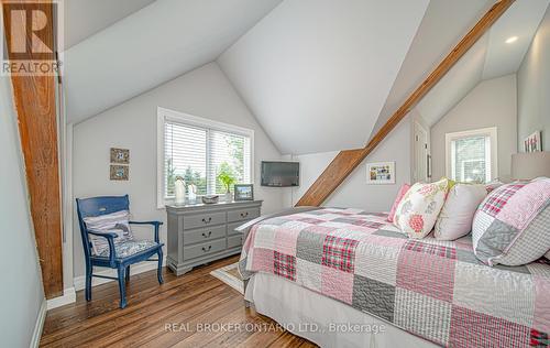 5 Ploughshare Crt, Algonquin Highlands, ON - Indoor Photo Showing Bedroom