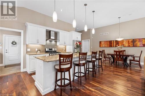 87 Butlers Drive N, Fort Erie, ON - Indoor Photo Showing Kitchen With Upgraded Kitchen