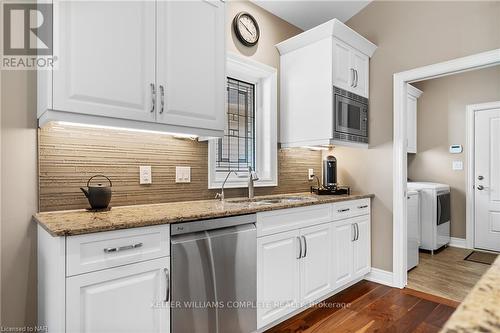 87 Butlers Drive N, Fort Erie, ON - Indoor Photo Showing Kitchen