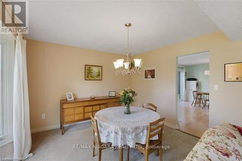 7715 Swan St, Niagara Falls, ON - Indoor Photo Showing Dining Room