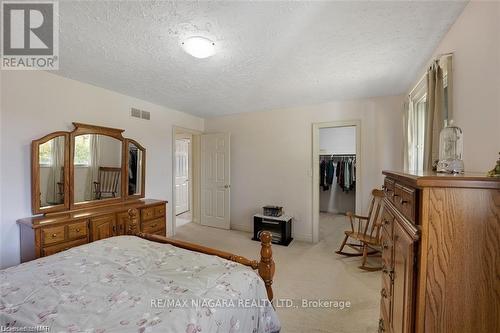7715 Swan St, Niagara Falls, ON - Indoor Photo Showing Bedroom