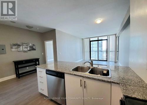 #1506 -2900 Highway 7 Rd W, Vaughan, ON - Indoor Photo Showing Kitchen With Double Sink