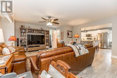 7830 County Road 169, Ramara, ON - Indoor Photo Showing Living Room