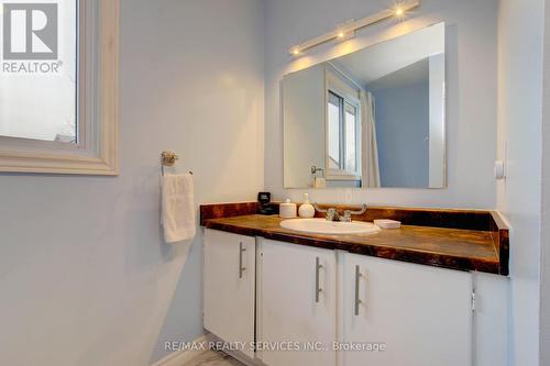 #132 -132 Baronwood Crt, Brampton, ON - Indoor Photo Showing Bathroom
