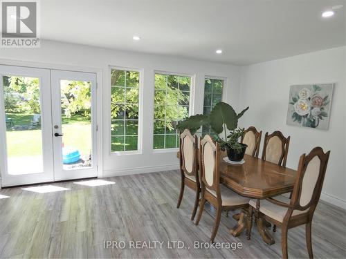 1011 Westminister Street, Innisfil, ON - Indoor Photo Showing Dining Room