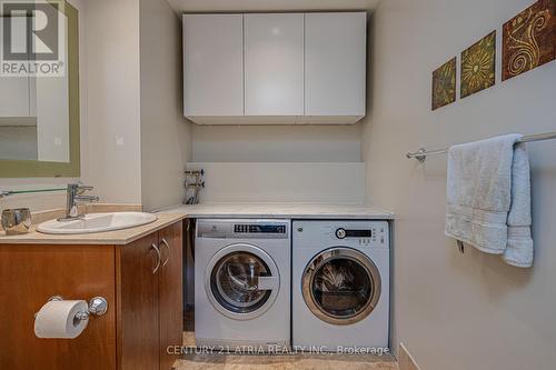 1412 - 1 King Street W, Toronto, ON - Indoor Photo Showing Laundry Room